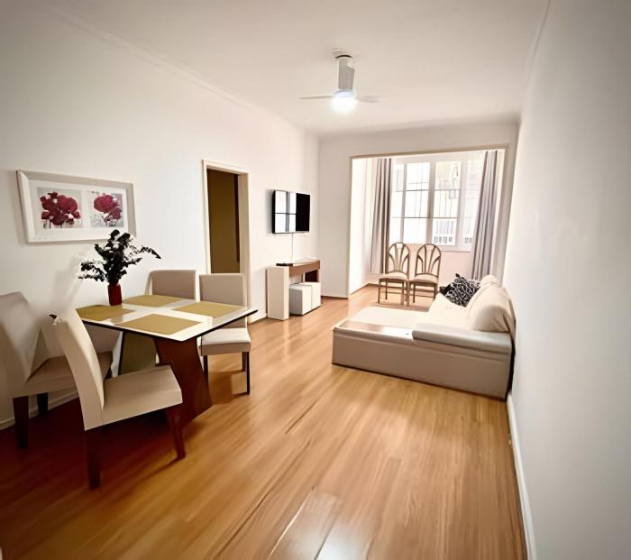 amplo arejado confortavel 3 qtos a 80 mt da praia