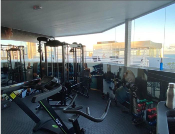 Ap 1602 Vuarnet 5 min dos busto Tambau JP