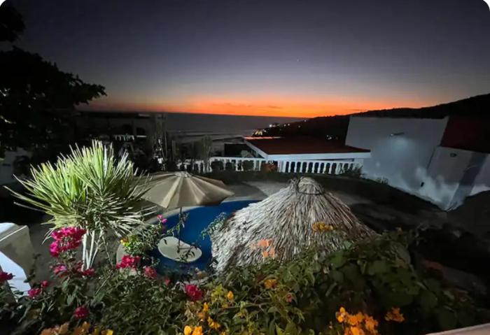 Mar y Cielo Beach House