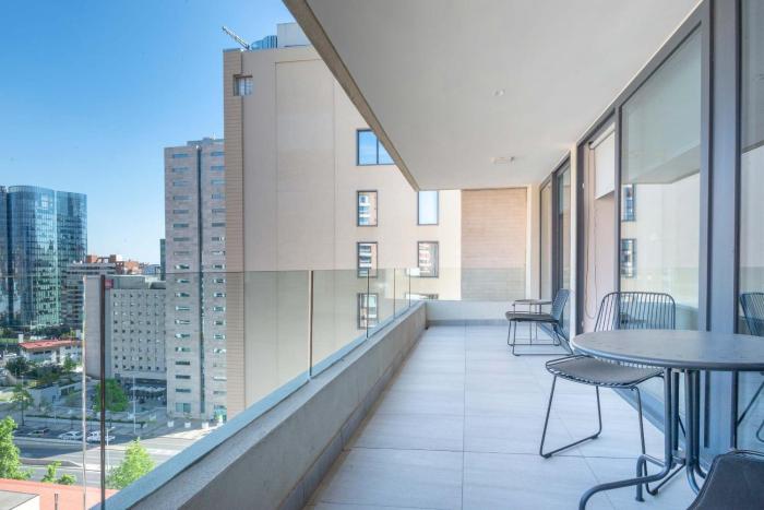 HOM I Depto 1D1B En Las Condes con Estacionamiento