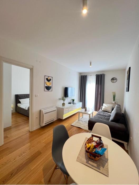 Argentum Central Point 1BR