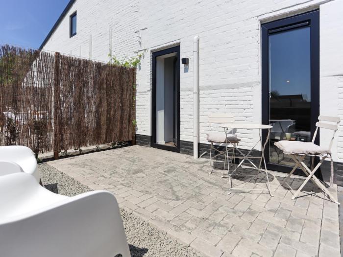 Modern Suite Near Beach