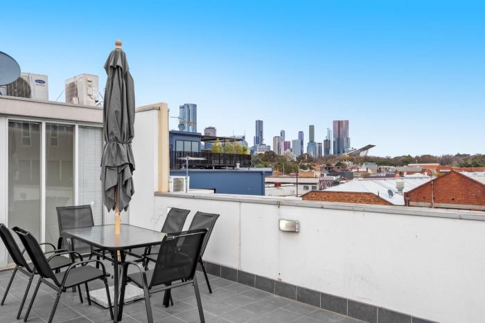 Complete Host Fitzroy Townhouse