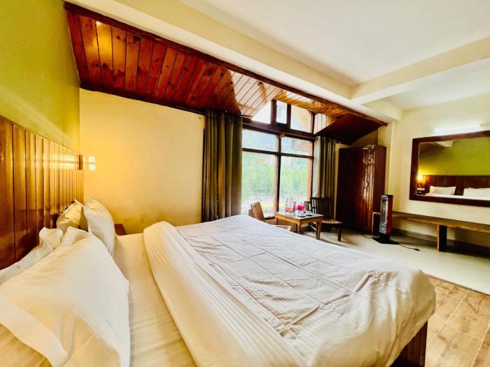 Hotel Fast Way Manali #Near zingbus #Near Pizzahut