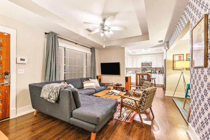 Cool East ATL Huge Fenced Yd-Fire pit King Bed