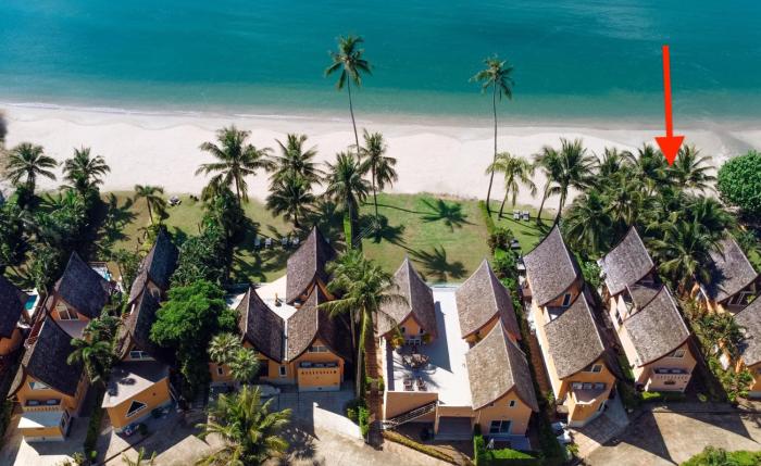 Tankini Beachfront Villa