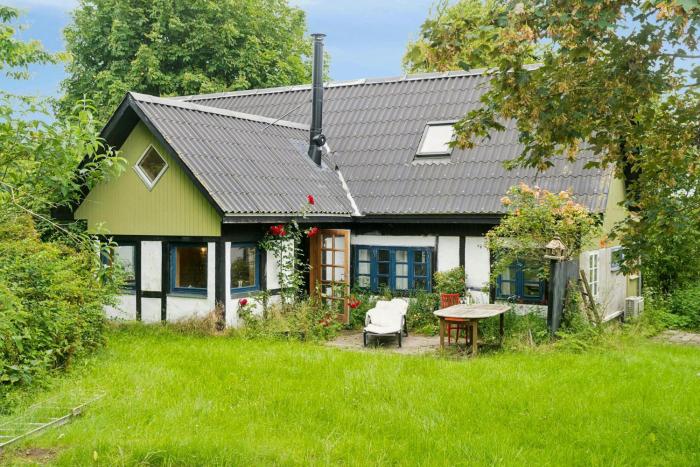 Quiet Hideaway Surrounded By Nature