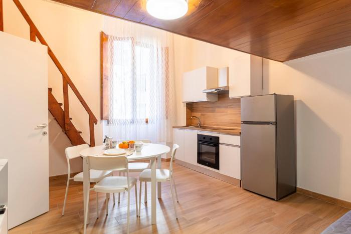 GuestHost - Livorno Central and Modern Studio x3!