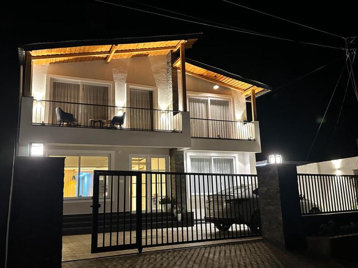 Angel Pink Resort With A River Access - Mukhteshwar