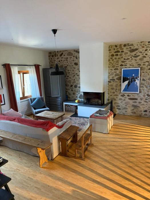 Fully Furnished Maison Villageoise 5mins from Nyon