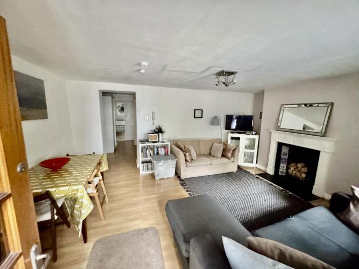 Courtyard Apartment - free off street parking, close to Hospitals, BBC, Clifton Village