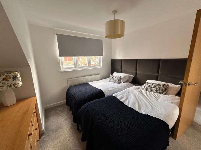 The Larks Spacious 3BR Essex