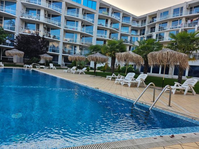 Студио за двама в Сарафово