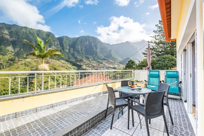 Cantinho das Feiteiras by Homie