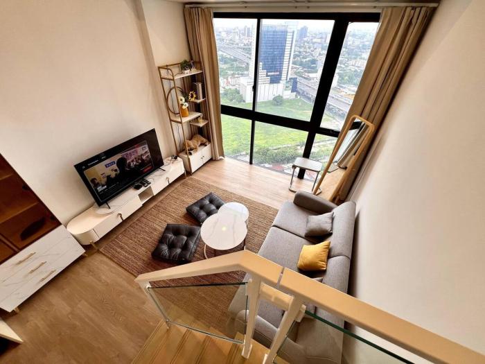 High Floor Loft with Pool and Gym