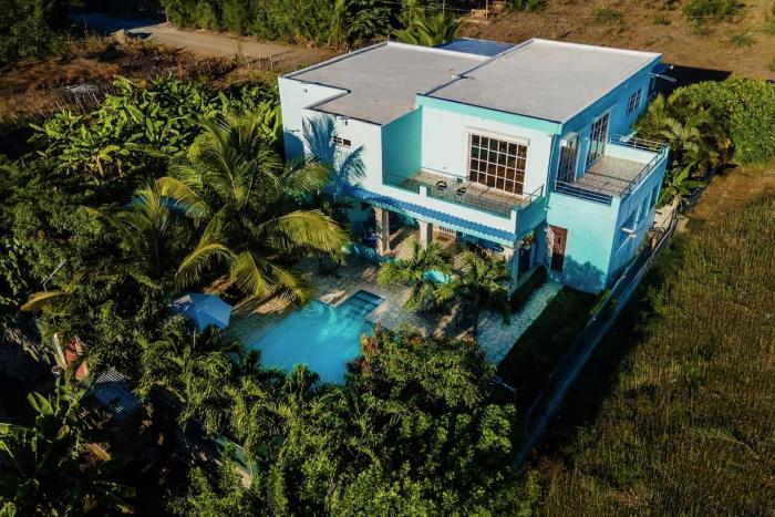 Villa Nilsa ( The Blue House )