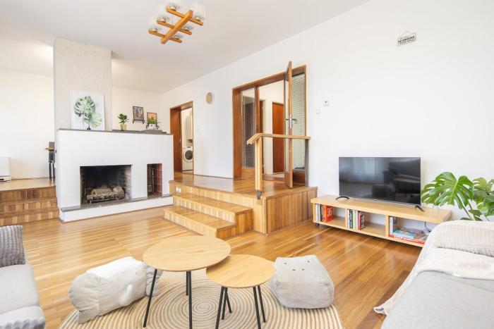 Spacious House with Garden 15 min walk from Castle