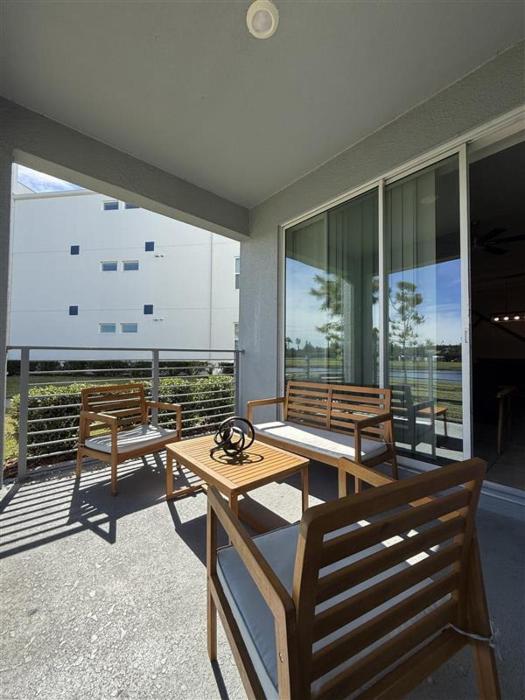 Homely Lakeview 3BR Condo with Waterpark