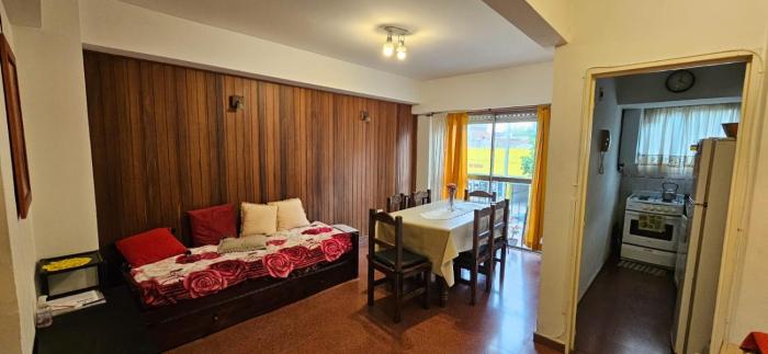 Departamento céntrico con vista al mar y balcón privado