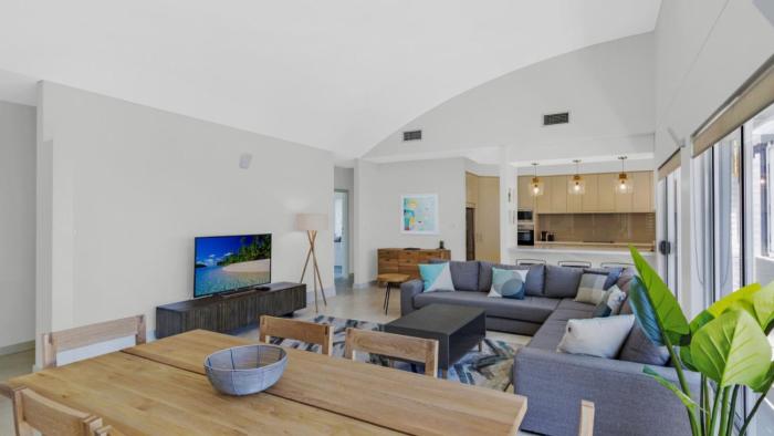 Beachside Position Avoca Beach - Soundwaves 3