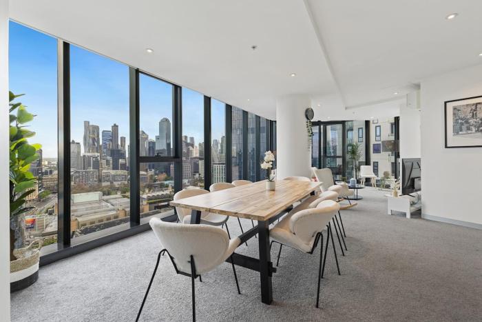 Exceptional View 3B 2B 2 Carparks near Crown Casino!