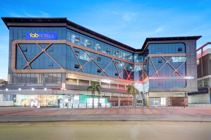 FabHotel Lake View I