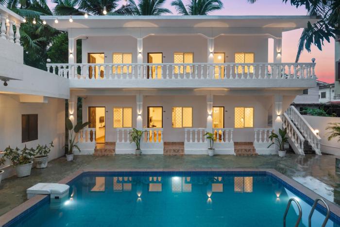 8fold by Larisa, Siolim