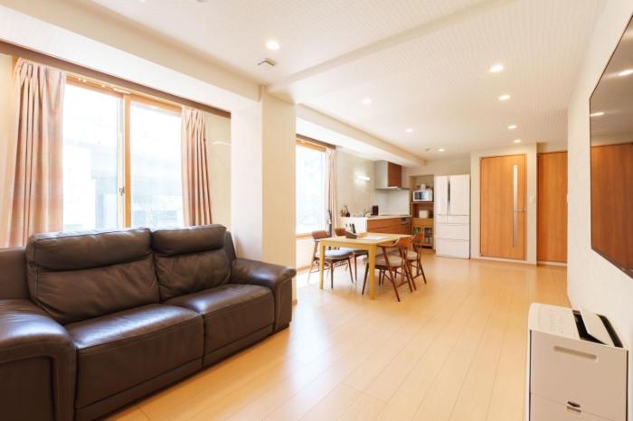 Just a short walk 黒門市場1min 道頓堀 心斎橋 Glico Sign 黒門市場Guestroom Glowlight