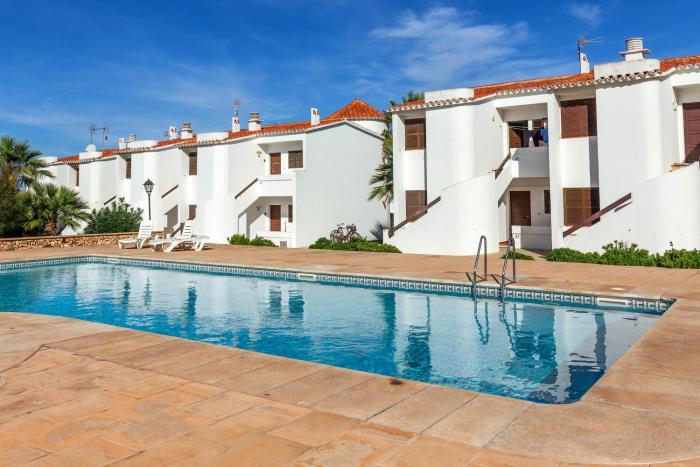 Apto Familiar frente a cala