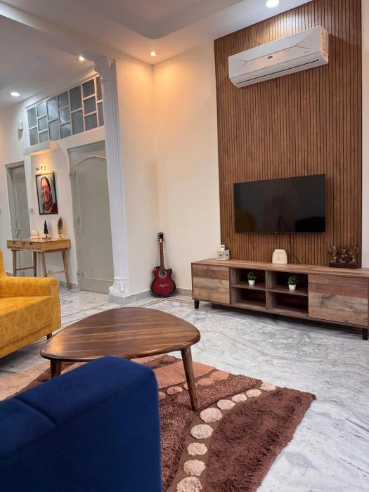 Hareli Homes - Vacation Rental Home