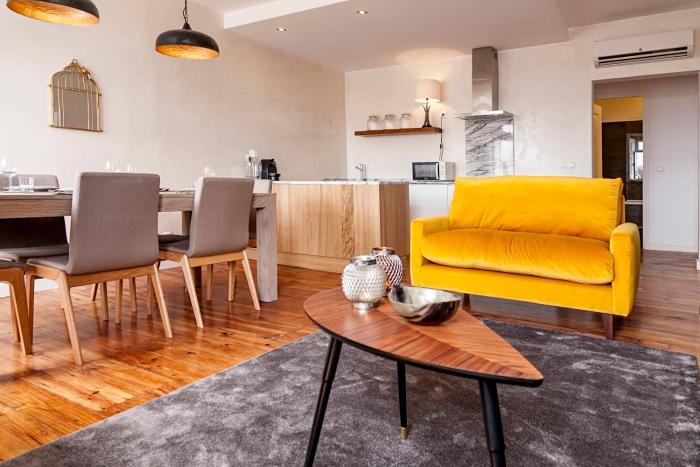 The Canary - Spacious Apartment at Downtown with Views