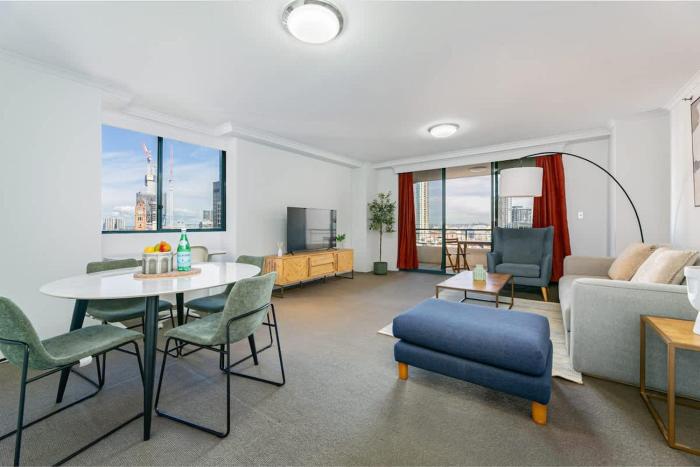 Skyline & City Pulse w Parking Desk Gym Pool