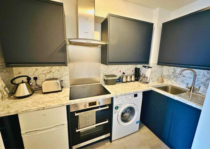 Watford Flat Near London