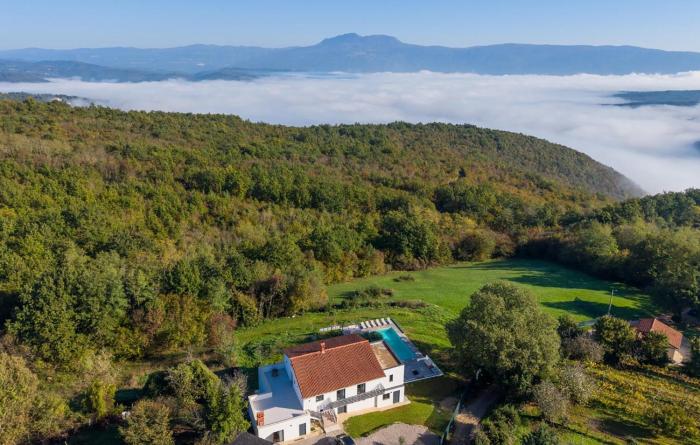 Gorgeous Home In Pican With Sauna