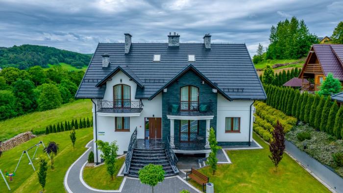 Jaworina- Apartamenty, Domki i Pokoje