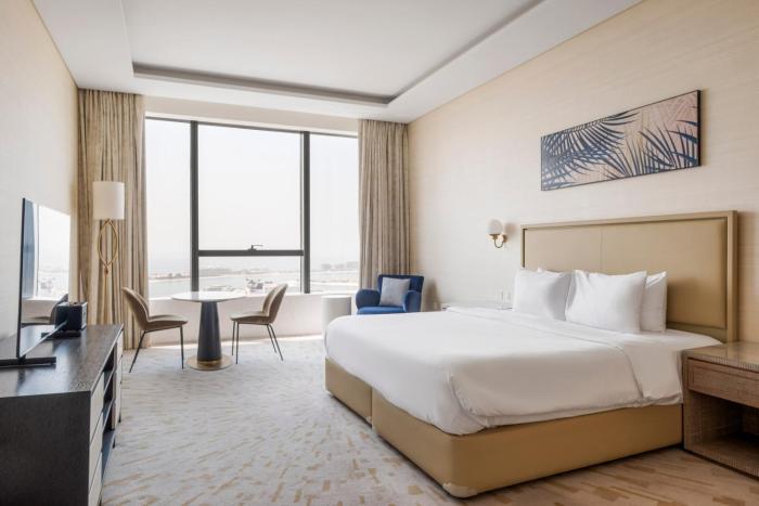 Blueground The Palm Jumeirah pool nr Atlantis DXB-1719