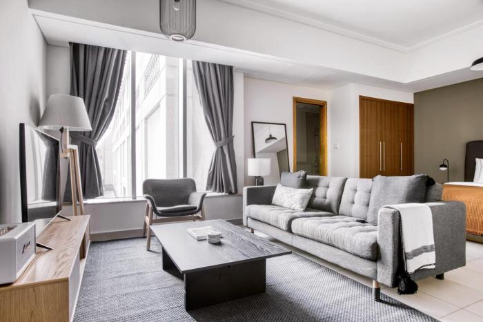 Blueground Marina Promenade Attessa city view DXB-1202