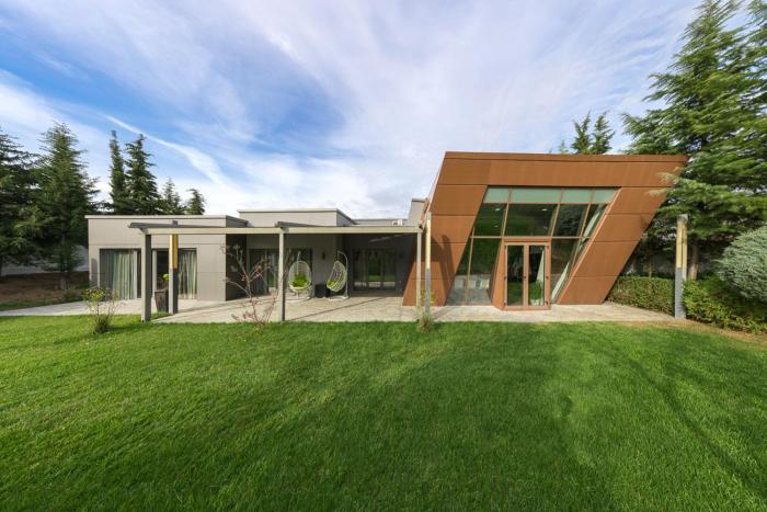 9 April Village Sea & Spa Varna