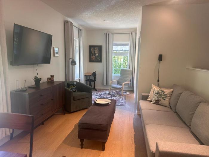 Lake Trail Guesthouse