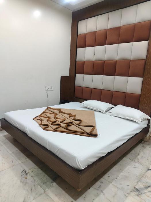 Family Hotel - Paharganj Guest - PG