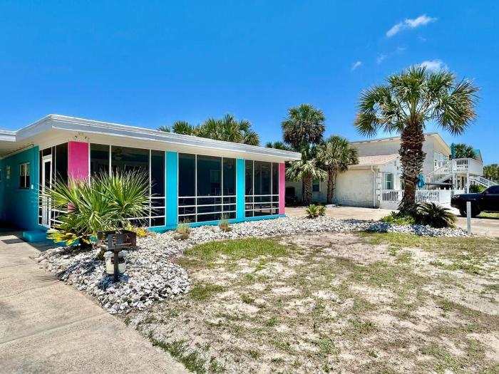 Barefoot Beach Bungalow-Ground Level-3BR