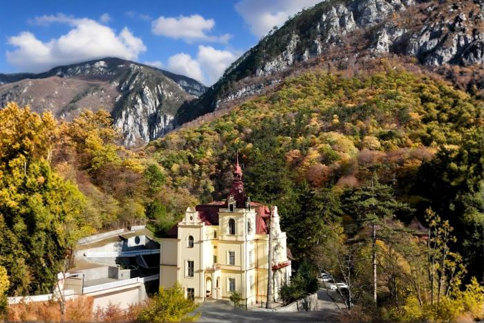 Vila Băncii 1888 by SunGarden