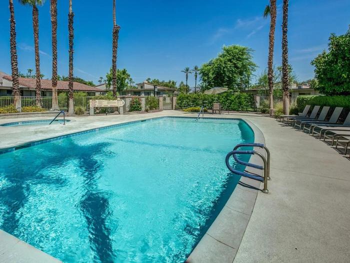Pools, Palms and Pickleball Paradise