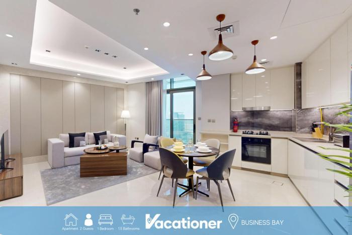 Vacationer Holiday Homes l Modern 1 Bedroom l City Views l Prime Location