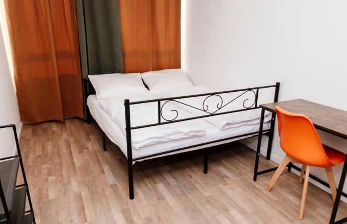 Xenon hostels