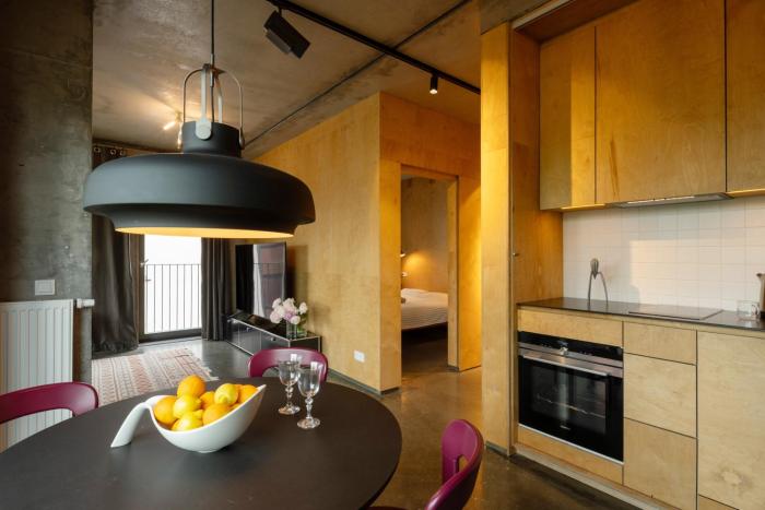 B10 Metro Stadion Narodowy Parking Free