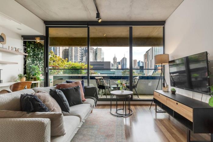 Southbank Vista - Modern Retreat with Pool & Rooftop