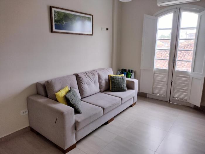 Apartamento de 1 Quarto no Centro Histórico de São Sebastião - SP