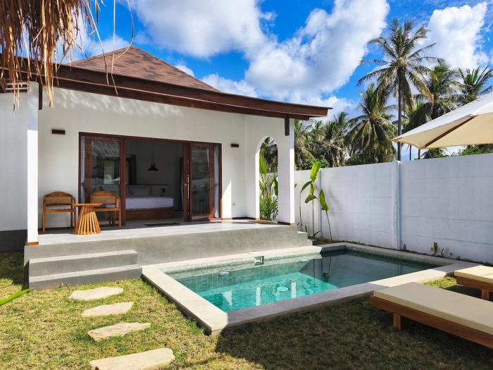Mawar Merah Studio with private Pool in Selong Belanak