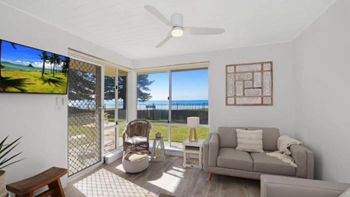 Marese 1 - Groundfloor Beachfront Unit